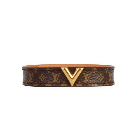 louis vuitton essential v bracelet silver|louis vuitton essential v bracelet.